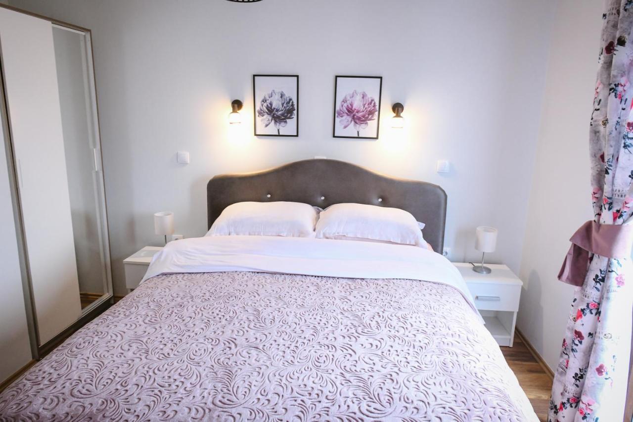 Apartman Filip Novi Pazar Eksteriør billede